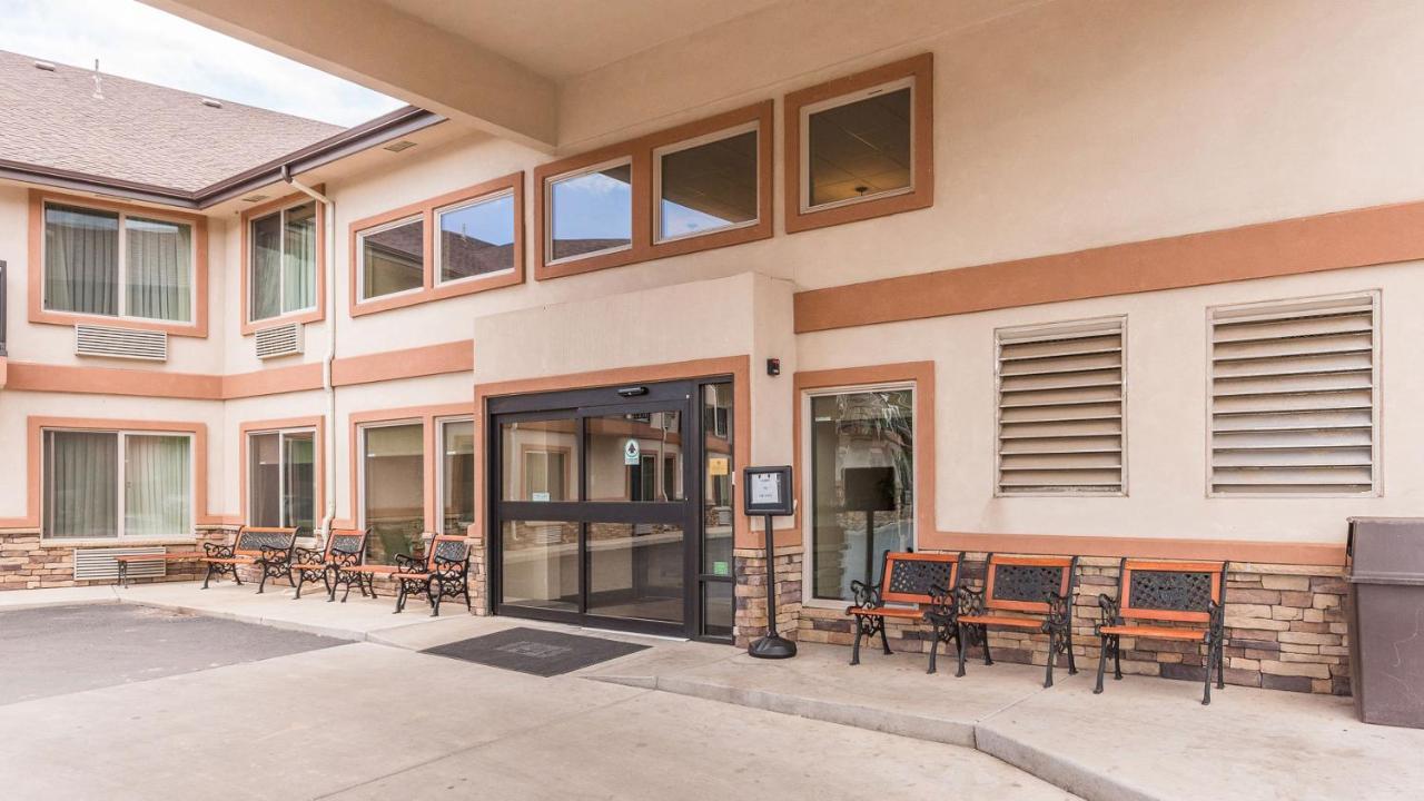 Magnuson Grand Pikes Peak Hotel Manitou Springs Exterior photo