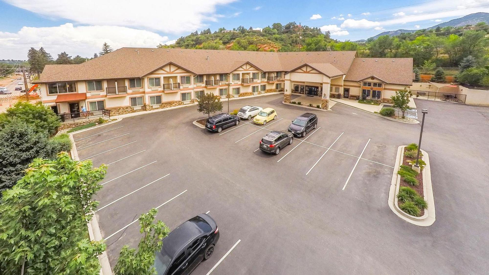 Magnuson Grand Pikes Peak Hotel Manitou Springs Exterior photo